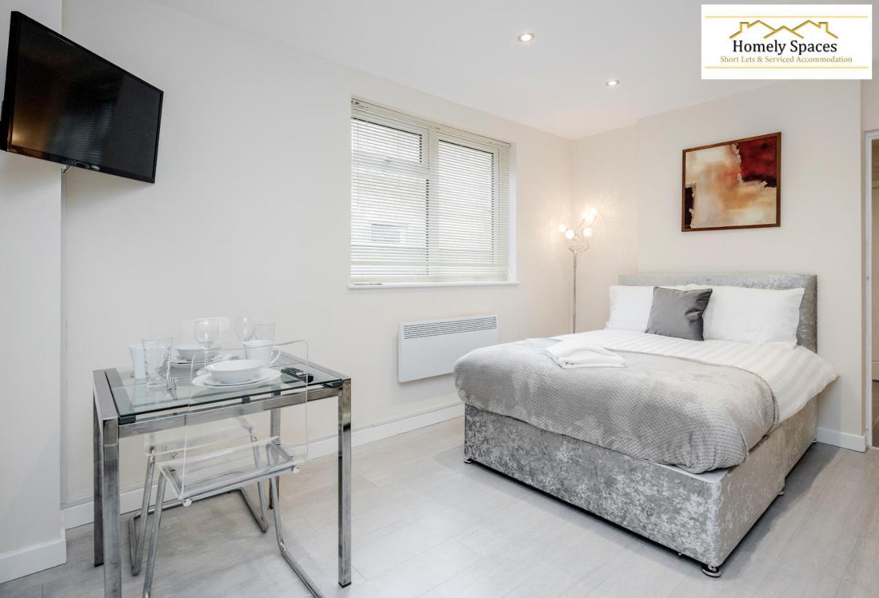 Bedford Hospital Victoria Apartments A And B By Homely Spaces Short Lets & Serviced Accommodation Exterior photo