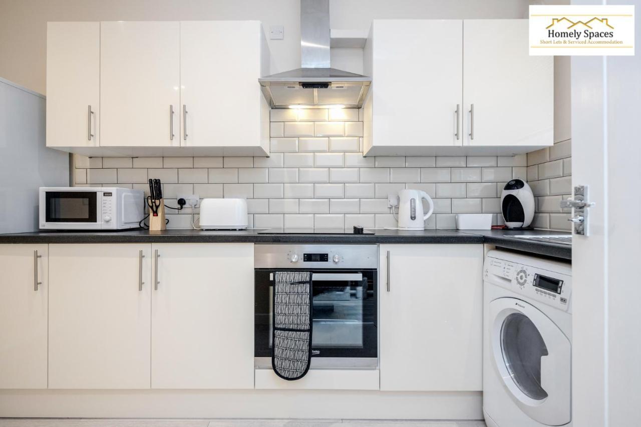 Bedford Hospital Victoria Apartments A And B By Homely Spaces Short Lets & Serviced Accommodation Exterior photo